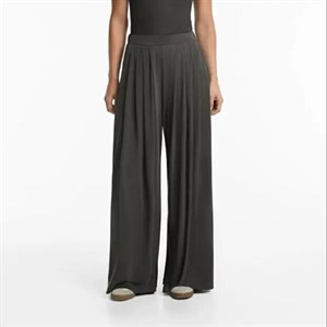 شلوار اویشو Oysho مدل Light Touch wide-leg trousers