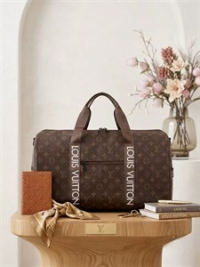 ساک دستی سفری لویی ویتون LOUIS VUITTON ترند مد