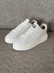ونس DIOR