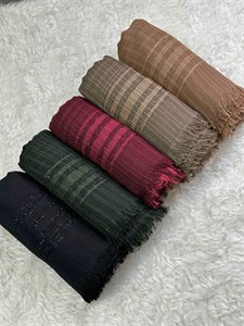روسری نخی حاشیه لمه در رنگبندی
