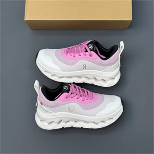 کفش آن رانینگ کلودتیلت سفید صورتی On Running QC Loewe Cloudtilt White Pink