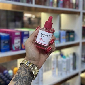 سرم نیاسینامید مدی کیوب TXA 15%ضد لک و روشن‌کننده پوست
