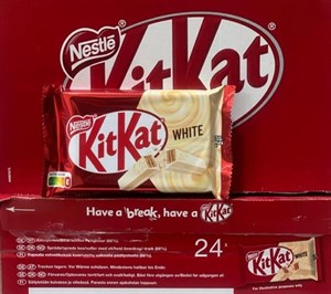 شکلات سفید چهار انگشتی نستله کیت کت با کرم شیری Nestle KitKat White وزن ۴۱.۵ گرم باکس 24 تایی