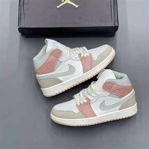 کفش نایک ایر جردن وان ساق‌دار پاستیلی Nike Air Jordan 1 High Pastel