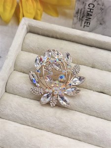 گل سینه نگین قرمز کد mah0112