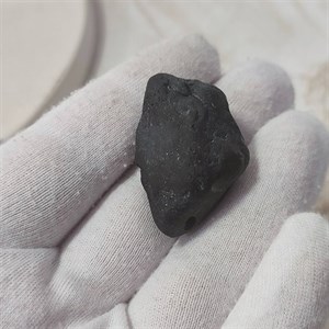 راف سنگ تورمالین سیاه کد 2 (25 گرمی)