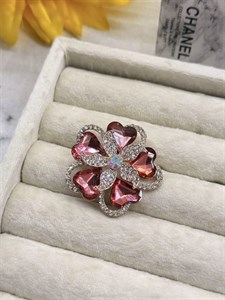 سنجاق سینه گل نگین قلبی رنگ رزگلد کد mah0109