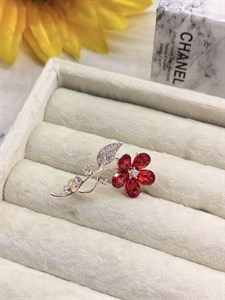 سنجاق سینه شاخه گل رنگ قرمز کد mah083