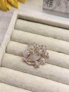سنجاق سینه پروانه گل و برگ هفت نگین کد mah0146