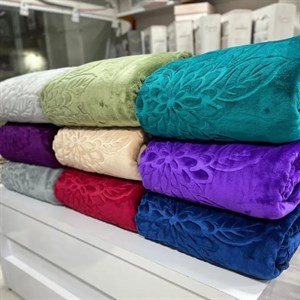 پتوی گلبافت دونفره از جنس پلی استر نرم بدون پرز دهی تضمینی