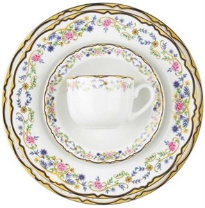 سرویس 102 پارچه 12 نفره گلستان