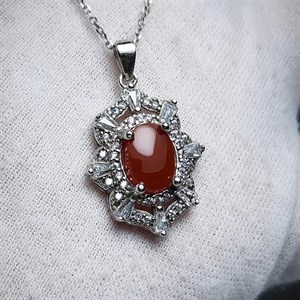 گردنبند عقیق سرخ یمن زنانه