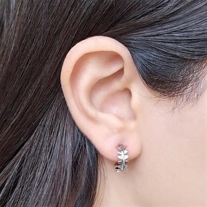 گوشواره استیل مدل حلقه‌ مثلثی