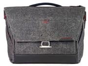 Peak Design 15" Everyday Messenger Bag v1 - Charcoal