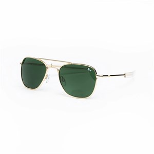 خرید عینک American Optical AO Pilot با طراحی کلاسیک خلبانی، فریم فلزی طلایی و لنز تیره؛ انتخابی اصیل برای استایل‌های کلاسیک و ماندگار