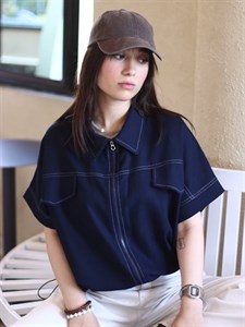 بامبر زیپ‌دار آستین‌کوتاه سرمه‌ای مدل utility زنانه