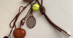 آویز کیف زنانه تنیسی با قلب عسلی Charm-8430-L