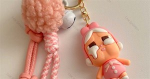 آویز کیف کرای بیبی صورتیCryBaby-8440-L