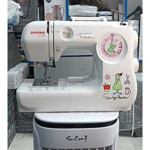 چرخ خیاطی ژانومه