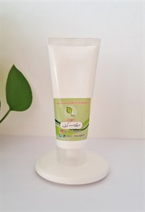 کرم‌ مرطوب‌کننده و آبرسان پوست خشک