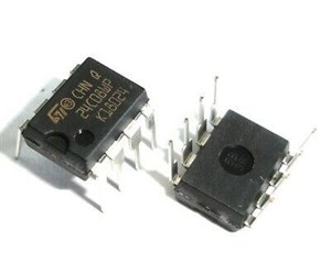 ST24C08WP – DIP