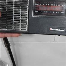 رادیو مسافرتی قدیمی