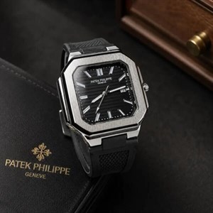 ساعت مچی مردانه پتک فیلیپ مدل Nautilus Black Rubber نقره ای