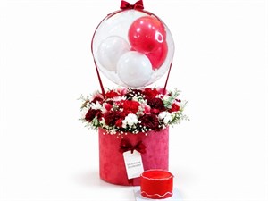 باکس گل و کیک برای قدم نو رسیده با ارسال فوری