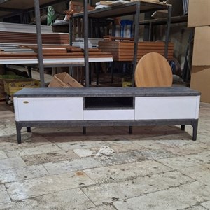 میز تلویزیون کد 618 سفید مونته کارلو