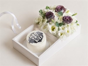 باکس گل و کیک شب یلدا برای همسر | هدیه‌ای عاشقانه و شیک برای بلندترین شب سال