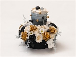 باکس گل و کیک برای مهندس معماری؛ هدیه‌ای شیک و حرفه‌ای برای قدردانی و تبریک