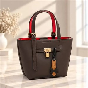 کیف دخترانه چرم مصنوعی ابعاد 25 در 20 سانتیمتر مگنتی رسمی و روزمره