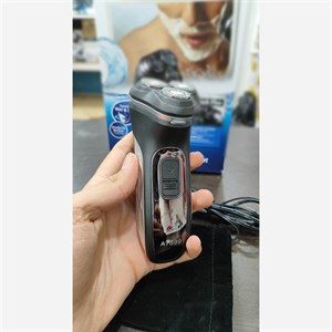 ریش تراش فیلیپس سه تیغ مدل AT899 ساخت هلند اصلی با ضمانت ضد اب