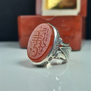 انگشتر مردانه نقره 925 عقیق سرخ با حکاکی دستی امیرالمومنین اثر استاد فتح 