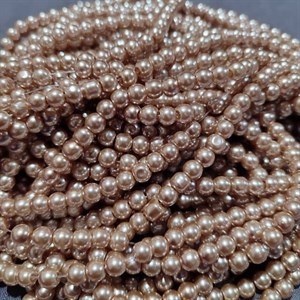 مروارید سنگ سایز6(نسکافه ای روشن )صدفی براق (کد16) در هرریسه حدود70 الی 75 عدد مهره وجوددارد. 