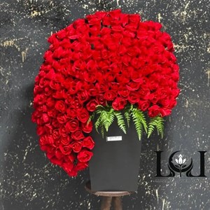 باکس گل مصنوعی رز قرمز AL117