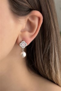 گوشواره مدل ونکلیف نگین‌دار و مروارید