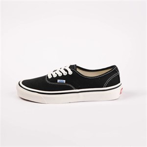 ونس آتنتیک مشکی سفید/vans authentic b&w