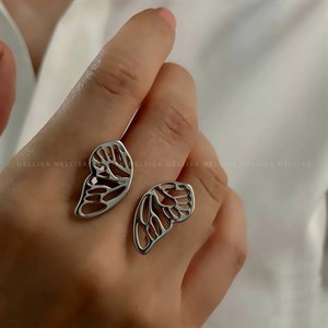 انگشتر زنانه طرح پروانه‌ای