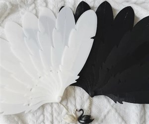 باد بزن پر قو🦢
