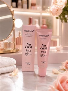 ضد آفتاب کلاژن و گلو مدی کیوب | medicube Sunscreen No Cast Just Glow Collagen
