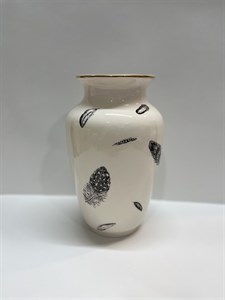 گلدان پر مشکی
