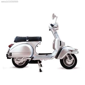 موتور بازی نیو ری مدل Vespa P200E DEL New Ray Vespa P200E DEL Toys Motorcycle