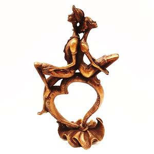 مجسمه قلب سوار رومی
