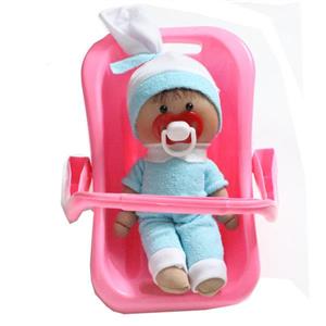 عروسک به همراه کریر