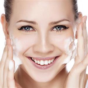 ژل شستشوی پوست نرمال و خشک آی پلاس Iplus Herbal Face Wash Normal And Dry 150ml