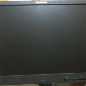 مانیتور 19 اینچ LCD برند Lenovo