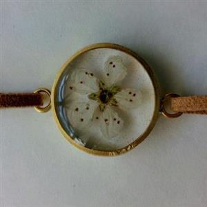 دستبند شکوفه سفید