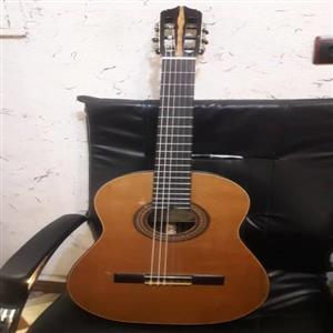 گیتار کلاسیک صفری african black wood دست‌ساز ایرانی آکبند