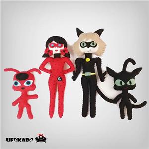 عروسک نمدی خانواده دختر کفشدوزکی و پسر گربه ای